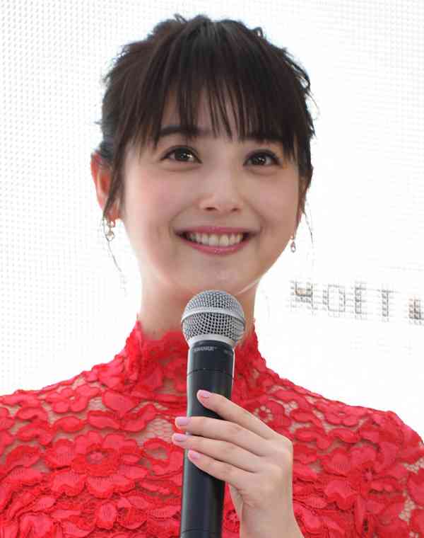 佐々木希、故郷・秋田の海を見ながら不意の涙… | RBB TODAY