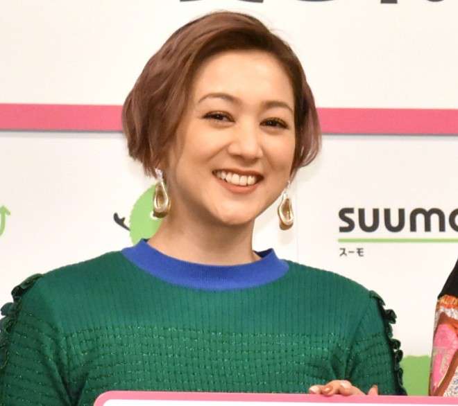 “ママタレ感”ないSHELLYが需要拡大　従来の母親像を壊す先進性とは？ | ORICON NEWS