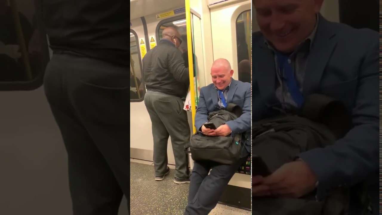 【long ver.】ロンドンの地下鉄でボンジョヴィの名曲を幾日も熱唱するおじさん 、そしてその後の幸せな展開 A man singing a famous song from Bonjovi - YouTube