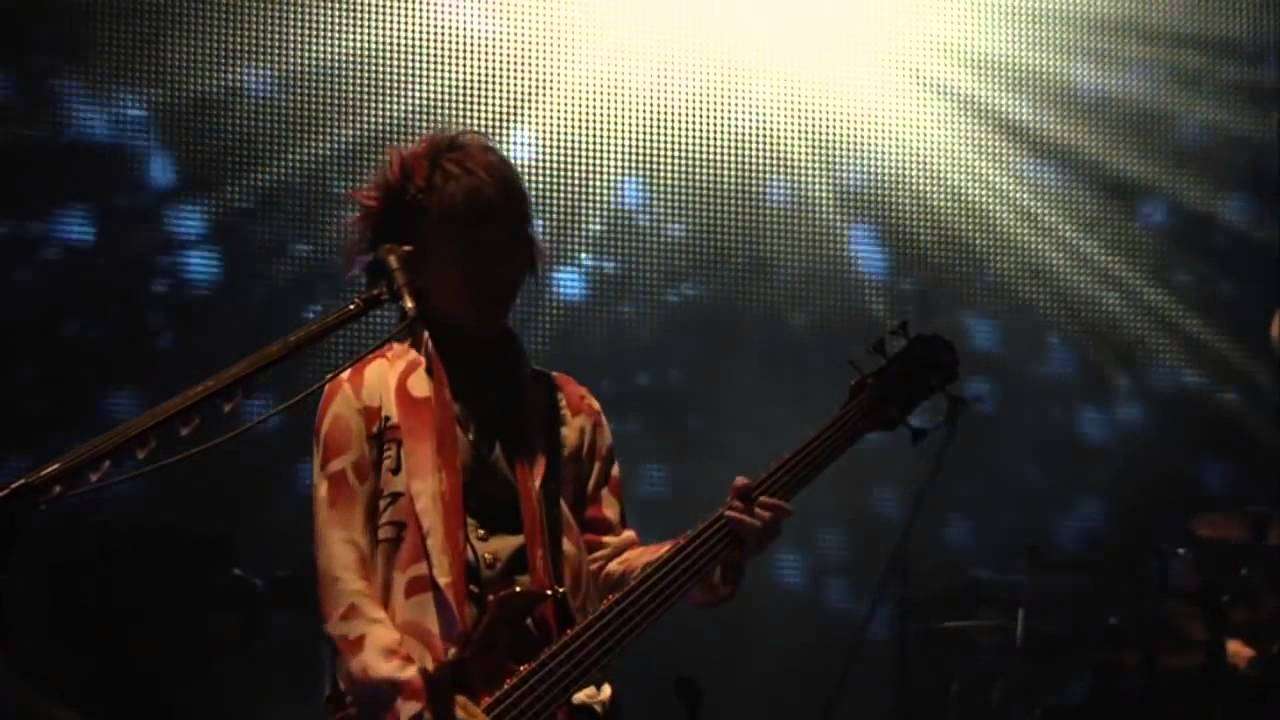 Anata - L'Arc en Ciel (Live@Madison Square Garden) - YouTube