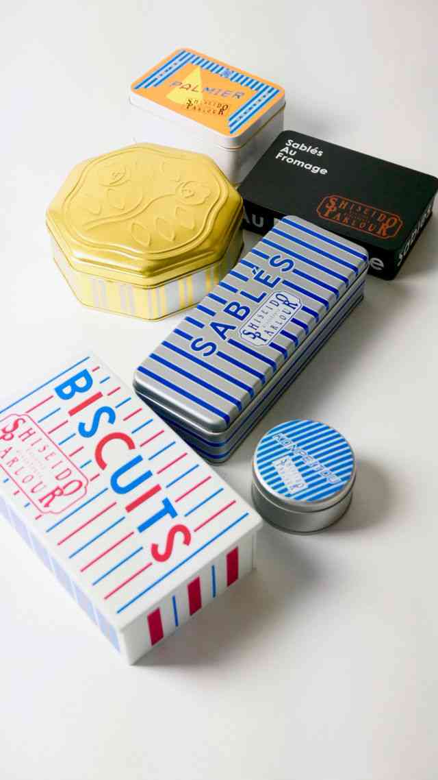 可愛いお菓子の缶を貼るトピ