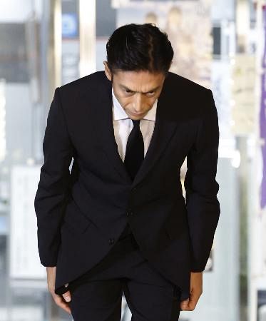俳優の伊勢谷友介被告を保釈　「申し訳ない」と頭下げ謝罪：東京新聞 TOKYO Web
