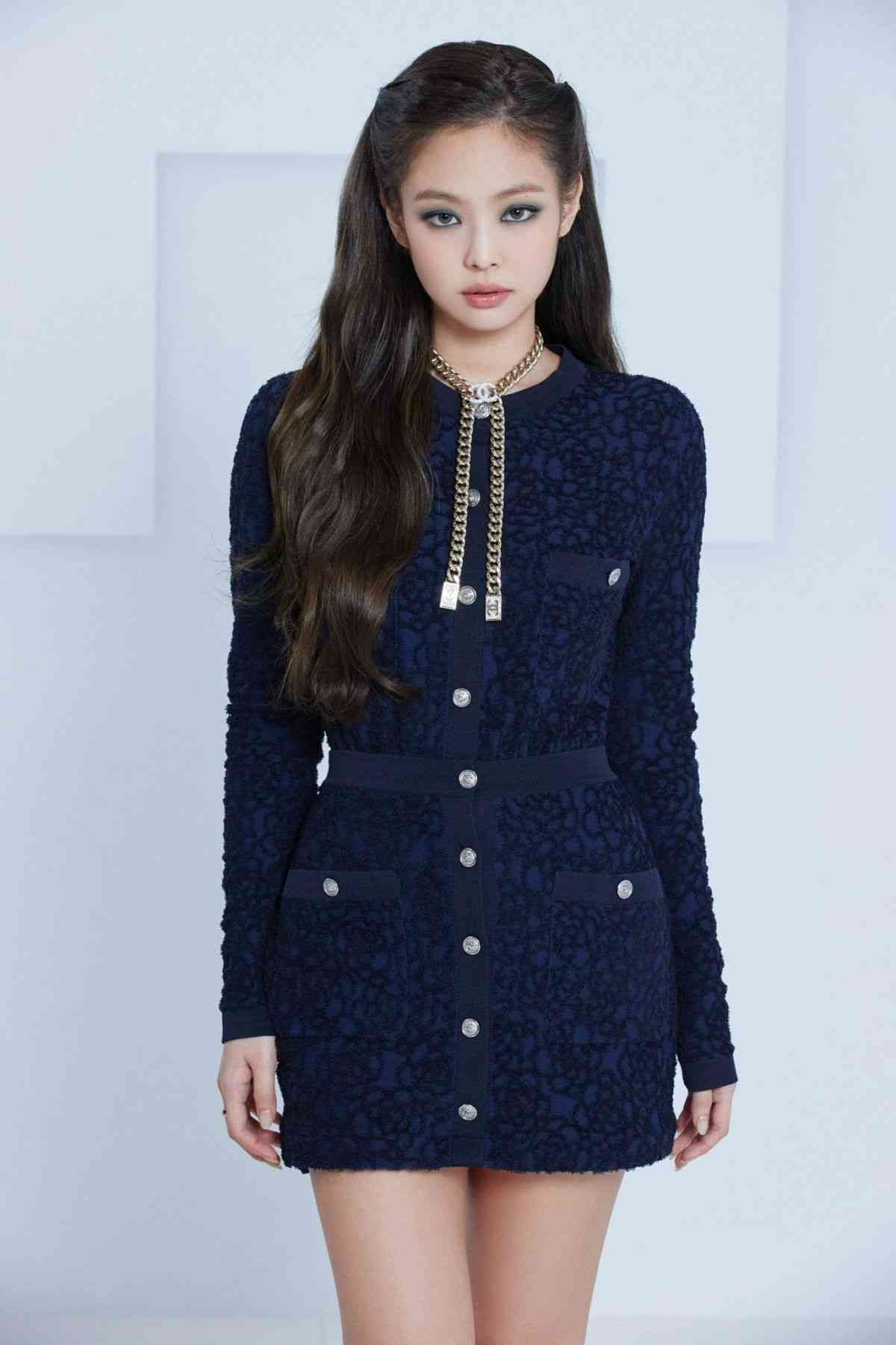 濃いメイクが似合う女優さん