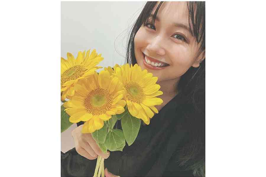 大塚愛、芸術の感性あふれる絵を公開　一輪の花で魅せる世界にファン脱帽