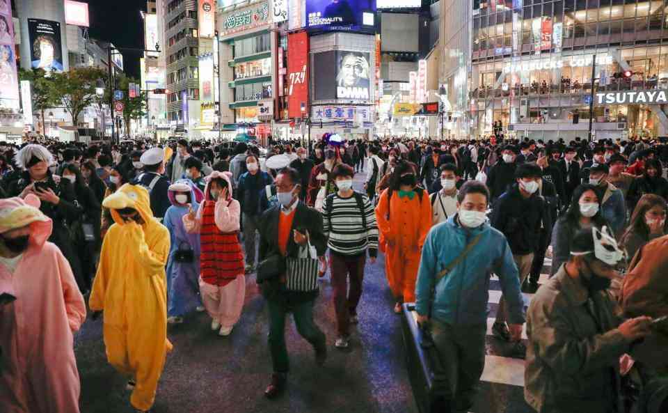 福岡はハロウィーン大群衆騒ぎ…批判殺到「恥ずかしい」　警固公園トレンド入り