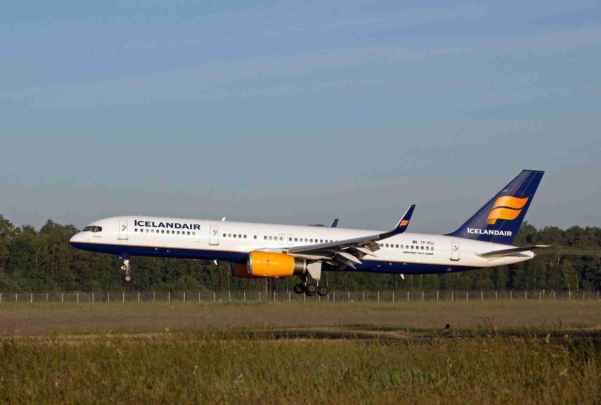 アイスランド航空、客室乗務員全員を解雇へ CA業務は当面パイロットが担当 | sky-budget スカイバジェット