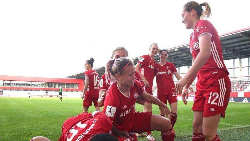 FIFA、女性選手に「有給の産休」を義務付けへ…違反なら“補強禁止“も