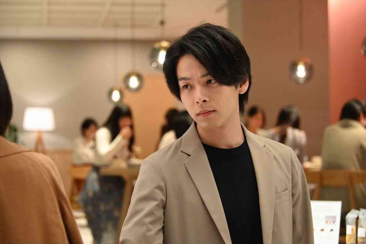 『恋あた』は“男性陣の動揺”を楽しむドラマ!?　中村倫也＆仲野太賀の繊細な演技に釘付け ／ 2020年10月28日 - 特集･レポート - クランクイン！トレンド