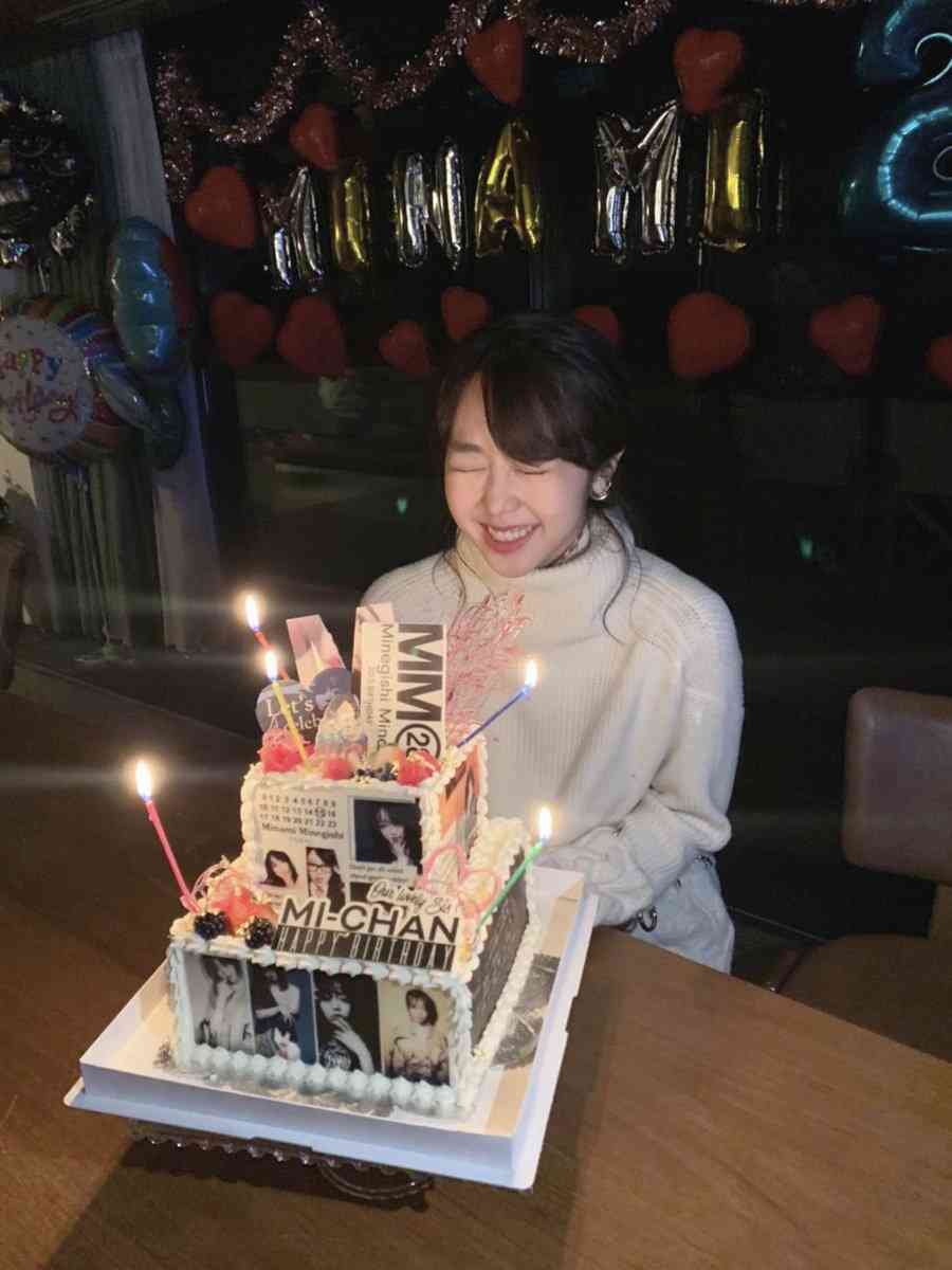 AKB48・峯岸みなみが28歳の誕生日を報告「今年卒業できなかったけど…」