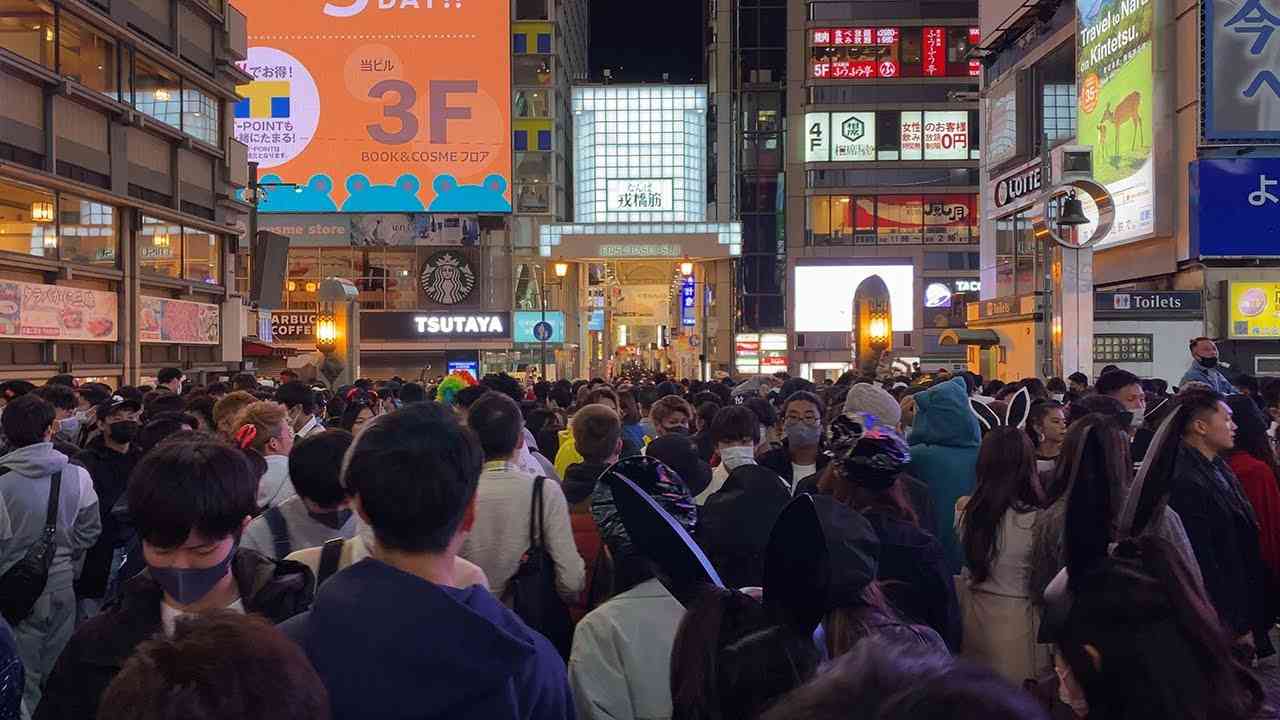 激込み! ハロウィンの道頓堀 大阪 2020年10月31日 Extremely Crowded! Dotonbori, Osaka - YouTube