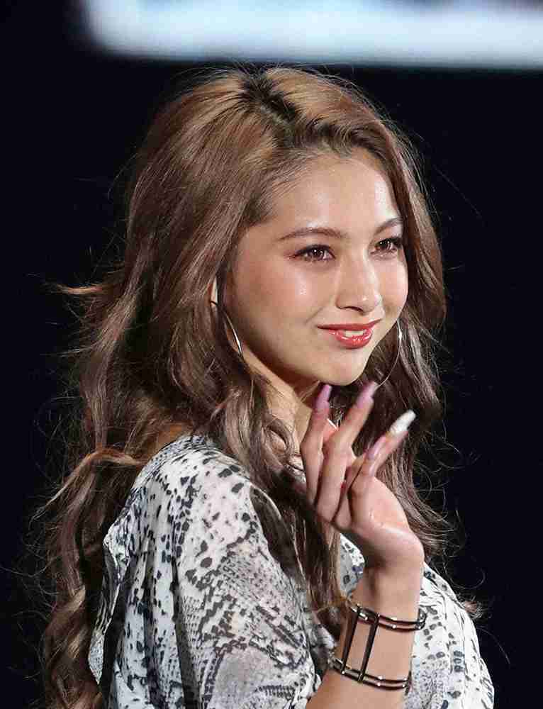 ゆきぽよ　安倍首相の年収に「見合う働きをしてない」「何のために総理大臣やっているのか」