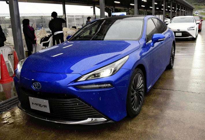 【独自】「究極のエコカー」量産へ…トヨタ、燃料電池車の生産能力１０倍に強化 : 経済 : ニュース : 読売新聞オンライン