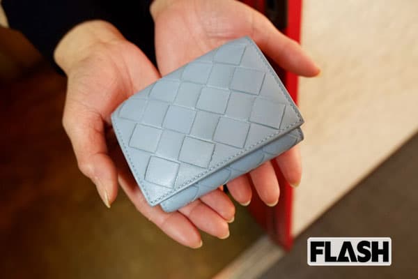 瑛人“紅白出場”に母が明かす「息子からのプレゼントは『ドルガバ』ではなく…」 | Smart FLASH/スマフラ[光文社週刊誌]