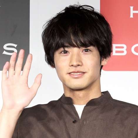 発売前に重版決定！赤楚衛二が1st写真集『A』を発売