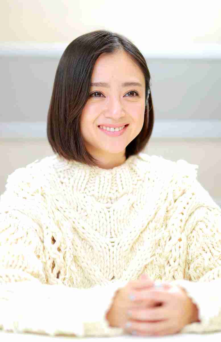 安達祐実が可愛すぎるおふざけショット公開「ただただ可愛い」「39歳に見えない」