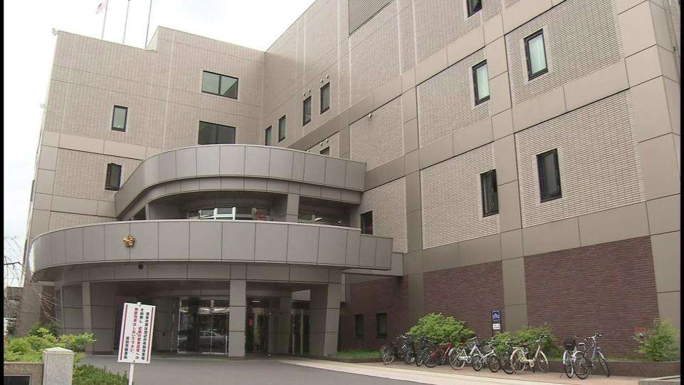 「彼氏から殴る蹴るの暴行を受けている」30代の女性、肺や腰に重傷…同居の男、傷害容疑で逮捕（HBCニュース） - Yahoo!ニュース