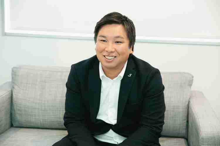 ボーカル以外の画像でバンド名が分かったらプラスするトピ
