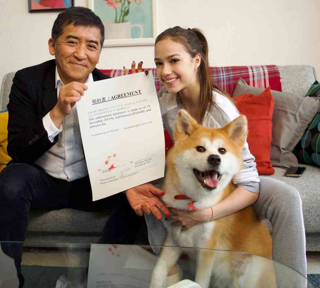 ザギトワ愛犬マサルがエアウィーヴと契約更新 そろってリモート出演「元気にしています」