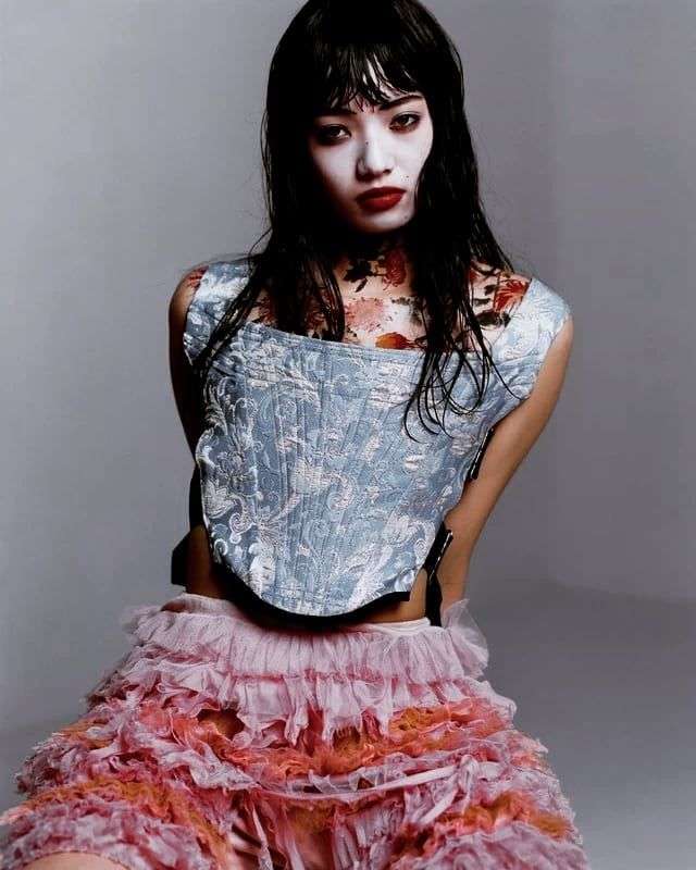 濃いメイクが似合う女優さん