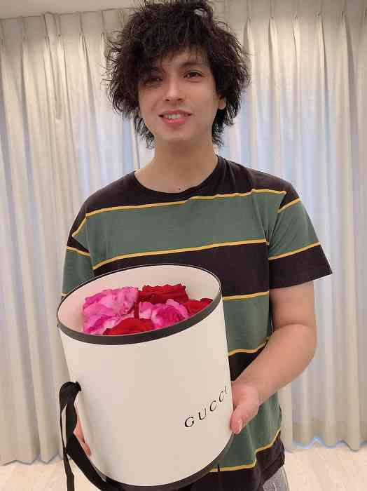 アレク&川崎希、GUCCIから娘に届いたプレゼント「すごくいい香り」
