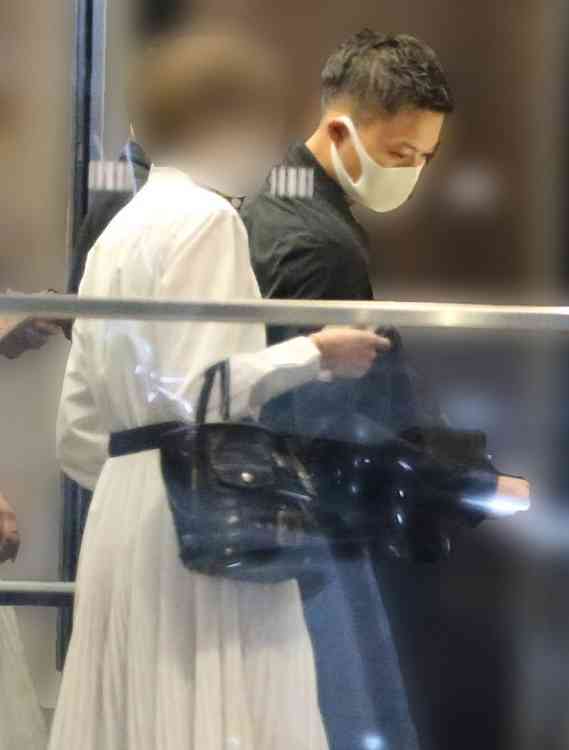 花田優一　ひと回りほど年上アラフォー美容師とホテル密会撮（NEWS ポストセブン） - Yahoo!ニュース