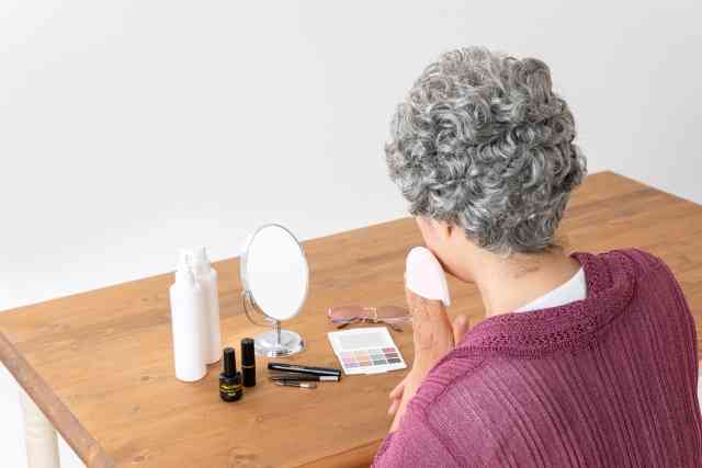 肌の潤いと年齢は関連性なし!?70代の肌の水分量が他の年代と比べて高い理由｜@DIME アットダイム
