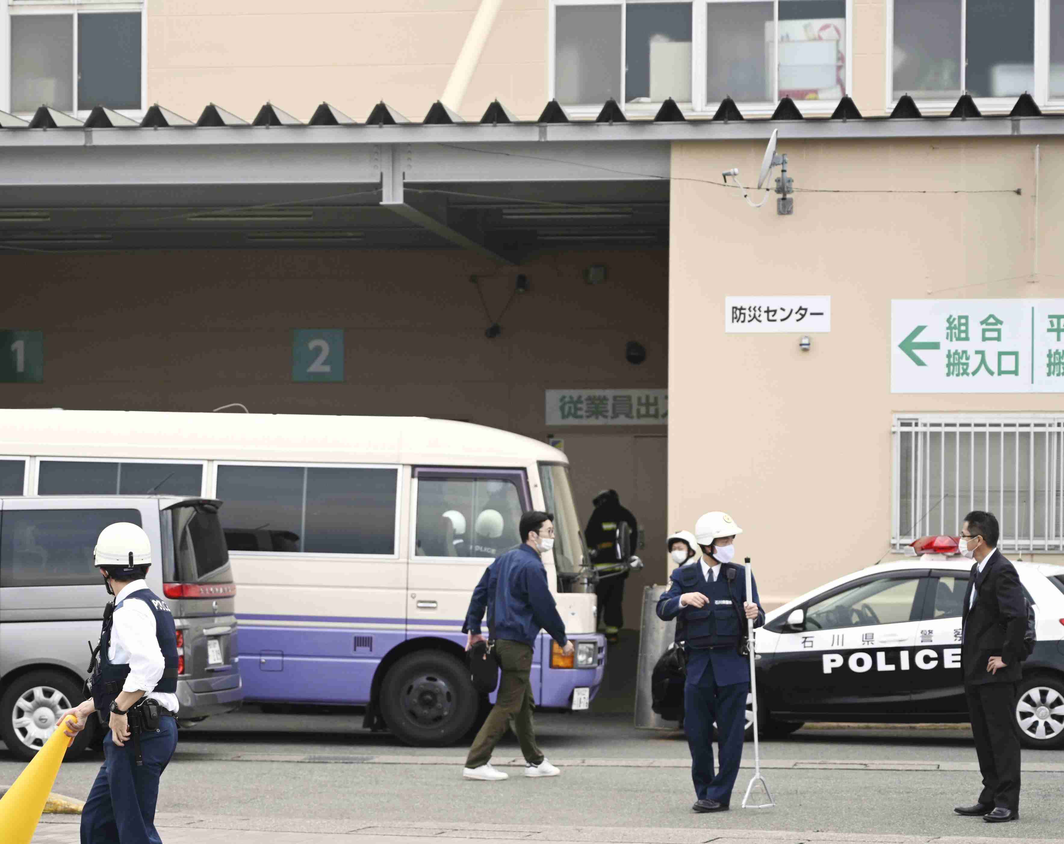 【続報】石川の商業施設にクマ侵入、射殺　約13時間後、JR加賀温泉駅前