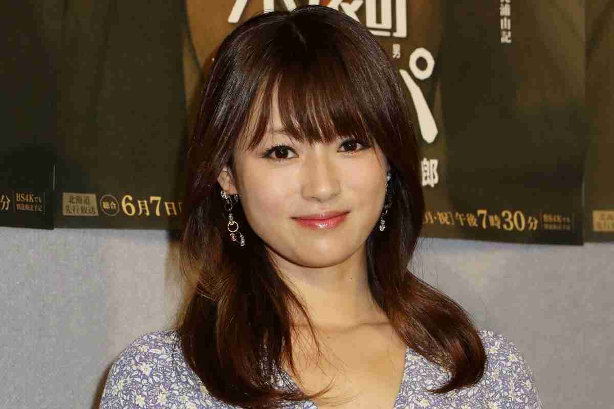 深田恭子　「結婚に興味ない」、ユニクロCMで仕事モードに｜NEWSポストセブン