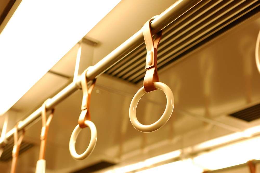 「敬老者が乗車します」置き紙で電車席16人分を占拠　批判受け仙台老人ク連合会が謝罪: J-CAST ニュース【全文表示】