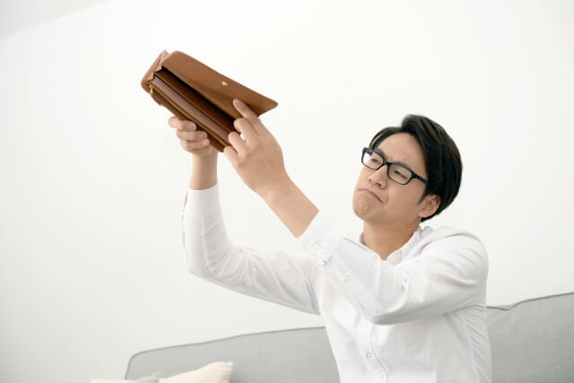 「小遣い月1万3000円、昼食代込み。家事育児も疲れた」という夫に同情の声相次ぐ 「下僕のようで可哀そう」