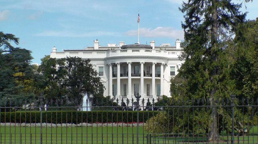 なぜ今？ 米国で囁かれるバイデン氏の認知症疑惑 大統領選を前に民主党に突き付けられた衝撃の世論調査とは(1/4) | JBpress（Japan Business Press）