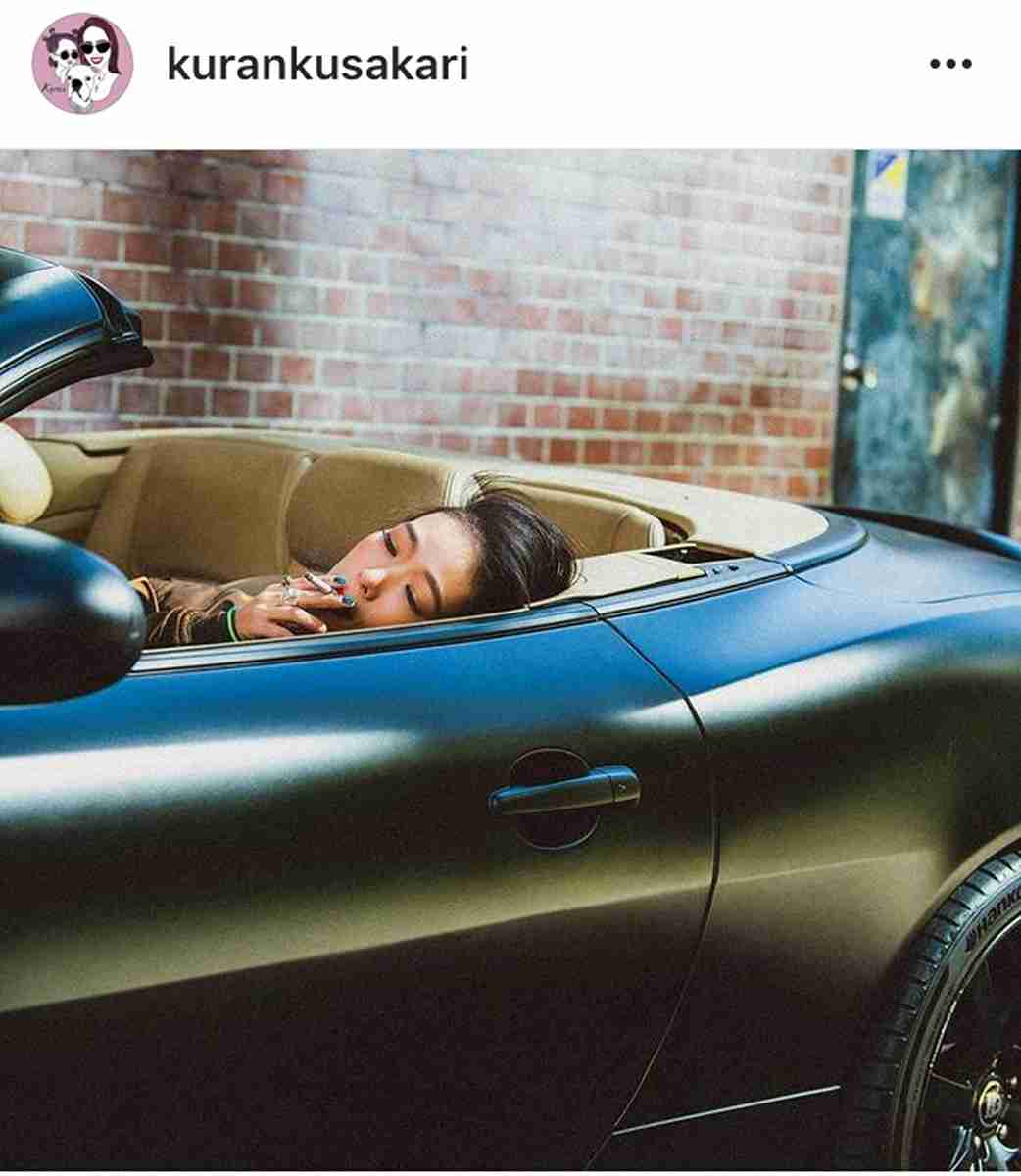 紅蘭、タバコをくわえる写真を公開し「くだらねーなと思いながらも無意識にインスタを開く自分に腹が立つ」