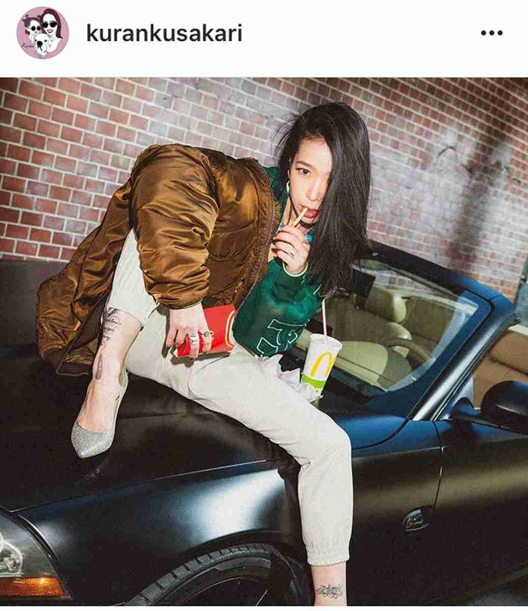 紅蘭、タバコをくわえる写真を公開し「くだらねーなと思いながらも無意識にインスタを開く自分に腹が立つ」