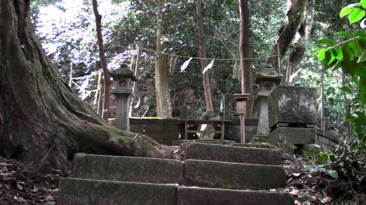 母儀人基社　（佐太神社　境内・南側から登る） - YouTube
