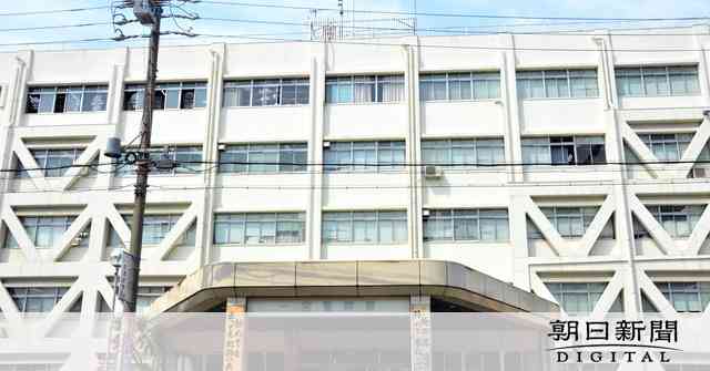 バッグ盗んだ疑いで逮捕　逃走中に身分証落として発覚：朝日新聞デジタル