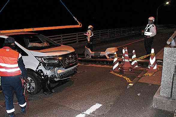 橋と道路のつなぎ目に20センチの段差、車が衝突　山口・上関町