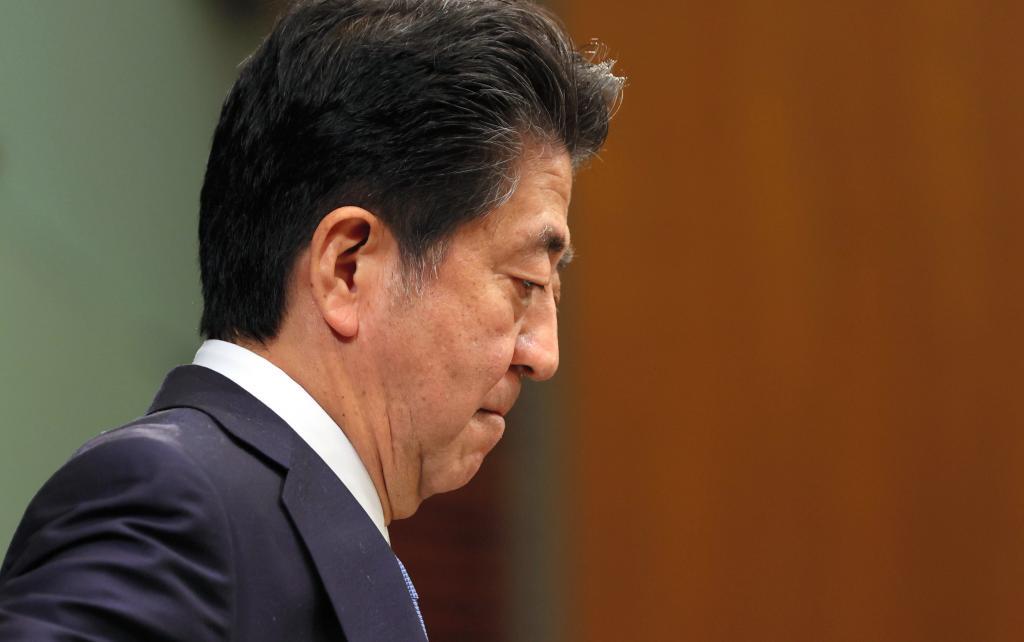 安倍前首相の公設秘書ら20人近く事情聴取　「桜を見る会」疑惑で本気モードの検察 (1/2) 〈週刊朝日〉｜AERA dot. (アエラドット) 