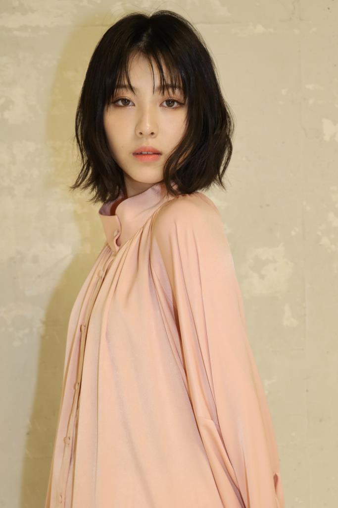 濃いメイクが似合う女優さん