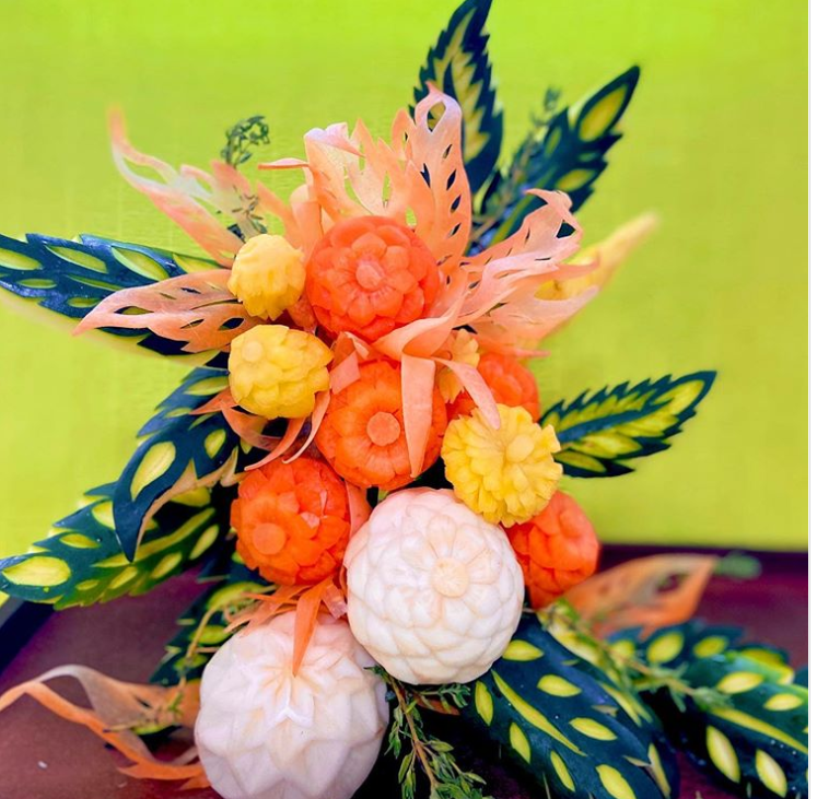 にしおかすみこ、芸術的な“野菜の飾り切り”に仰天「綺麗すぎて食べるのもったいない」