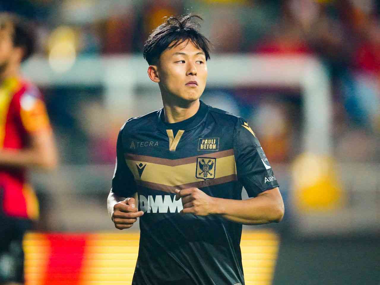 時間稼ぎした相手に“韓国のメッシ”が頭突き…試合終了後に衝突（ゲキサカ） - Yahoo!ニュース