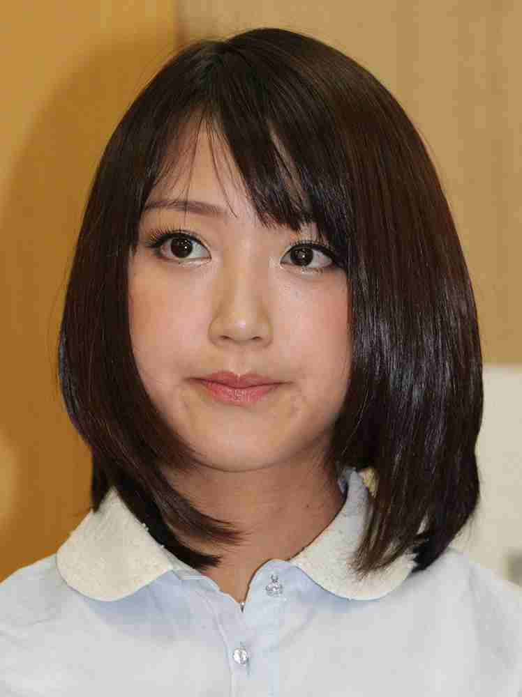 竹内由恵アナ、紅葉の中でマタニティーフォト「お腹大きくてビックリ。双子ちゃんかな」