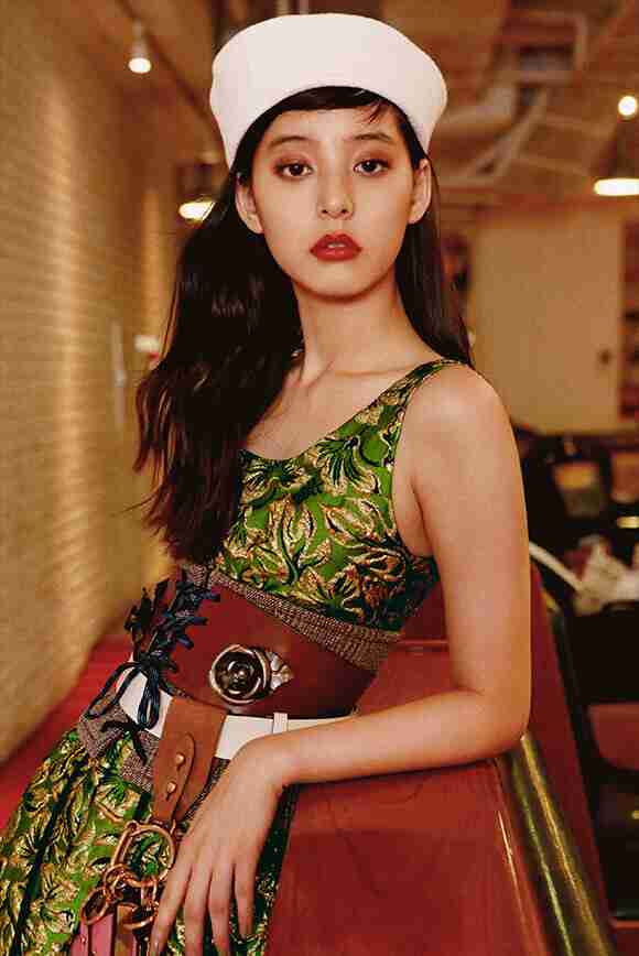 濃いメイクが似合う女優さん
