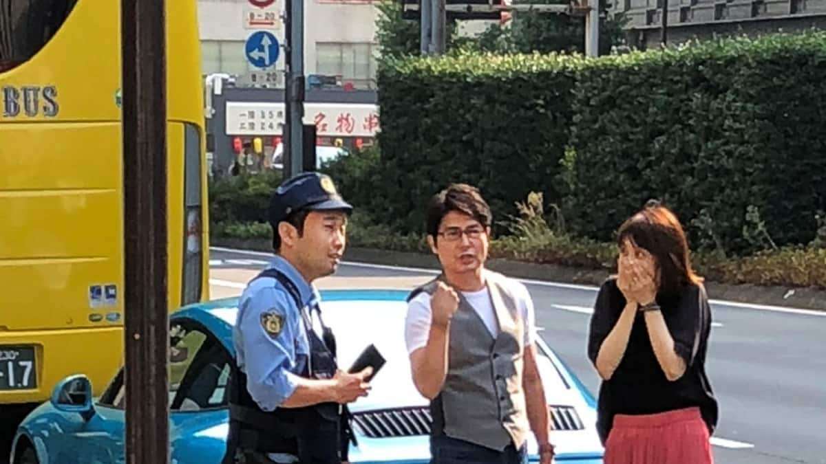 小林麻耶さんが銀座でポルシェの試乗中に違反切符をきられた | FRIDAYデジタル