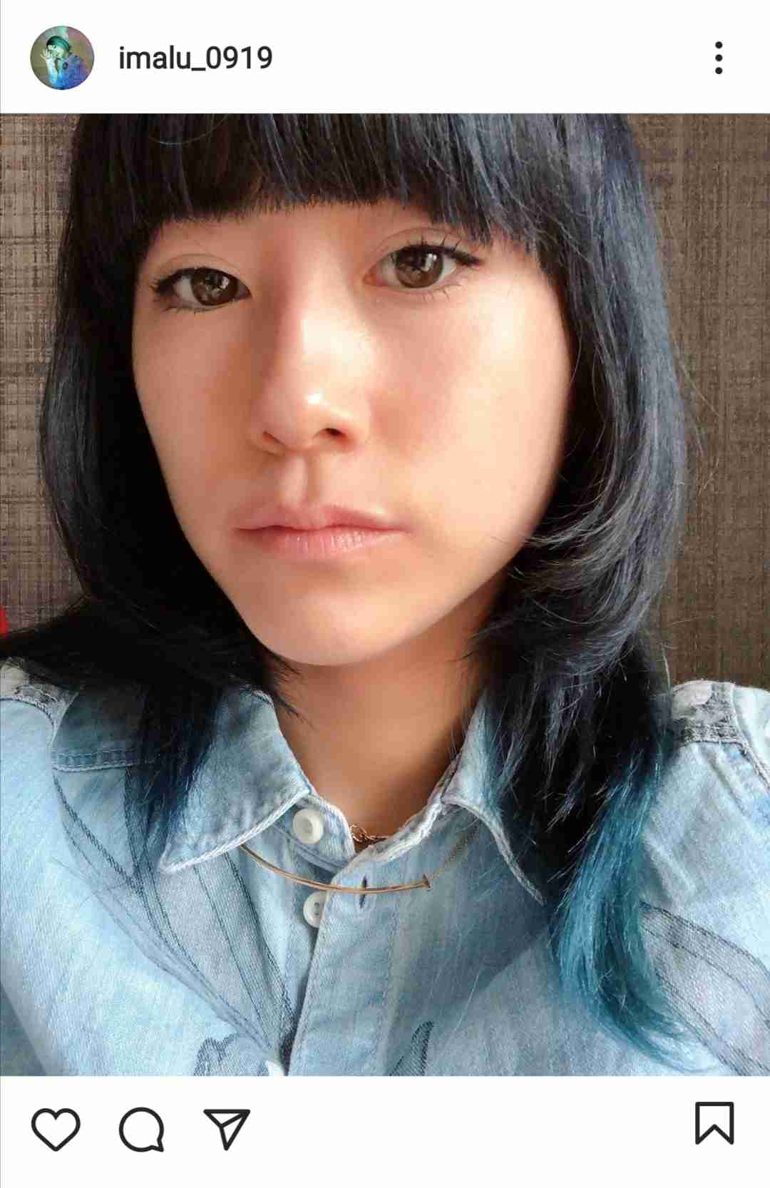 IMALU、ツートンヘアの別人級ナチュラルショットに「カッコ良すぎる」「すてき」と反響 - 耳マン