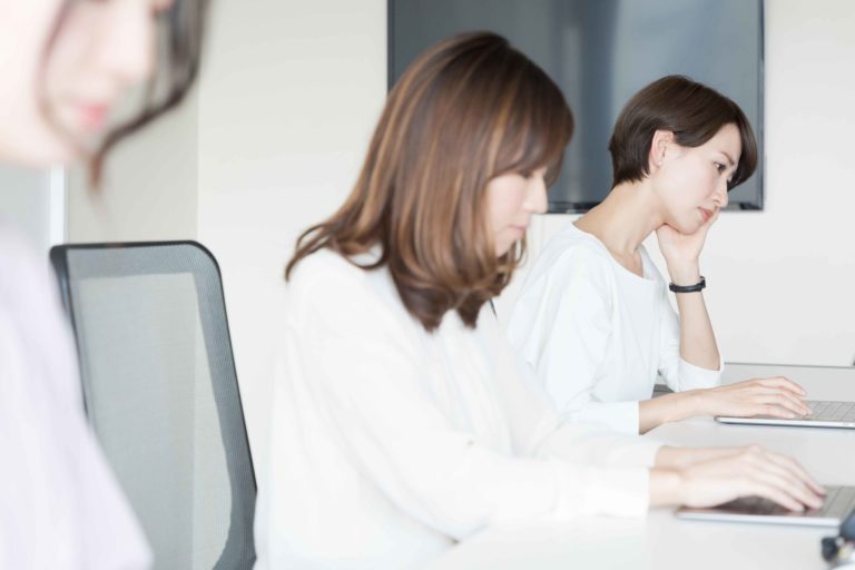 30代女性の3割が職業差別の被害経験　当事者が語る内容とは