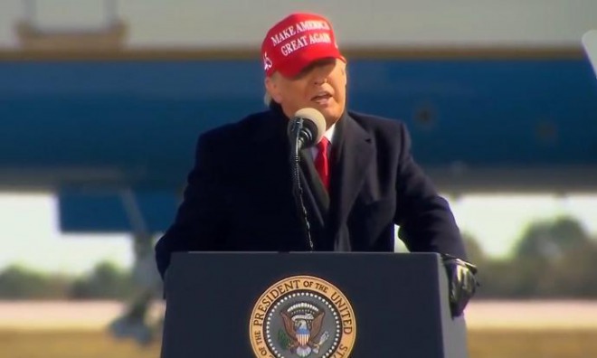 トランプ米大統領が国家緊急事態宣言！中国の驚異からアメリカ人の資産を防衛と表明　大統領令で中国企業への投資も禁止│情報速報ドットコム