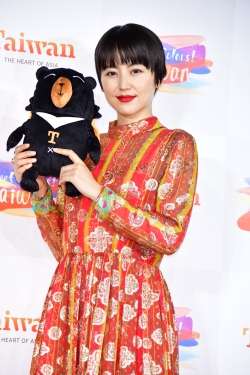 濃いメイクが似合う女優さん