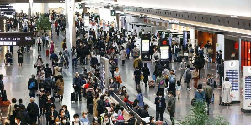 主要駅や繁華街、半数で人出増　連休初日、大きな変化はなく ｜ 共同通信