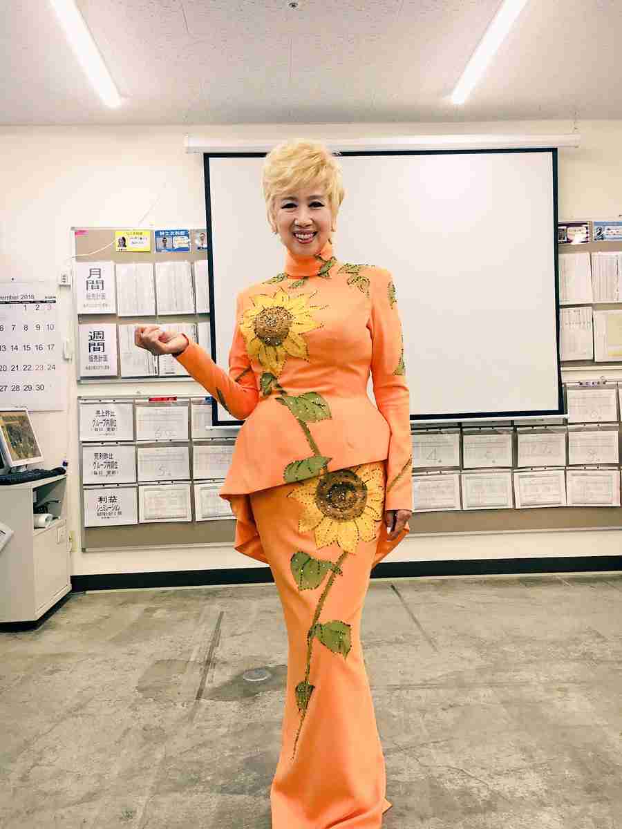 瀬川瑛子の衣装が「軍艦巻きみたい」でもはや「瀬ガガ瑛子様」状態に