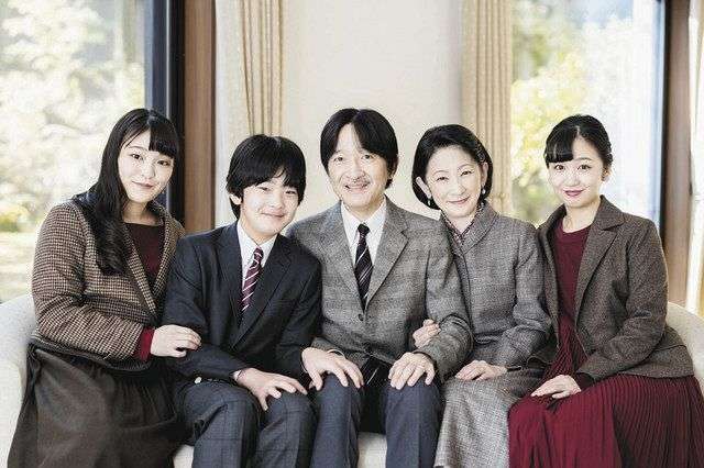 秋篠宮さま55歳に　眞子さまの結婚認めるも「多くの人が喜んでくれる状況ではない」　：東京新聞 TOKYO Web
